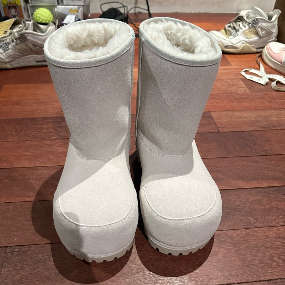 Balenciaga alaska boots